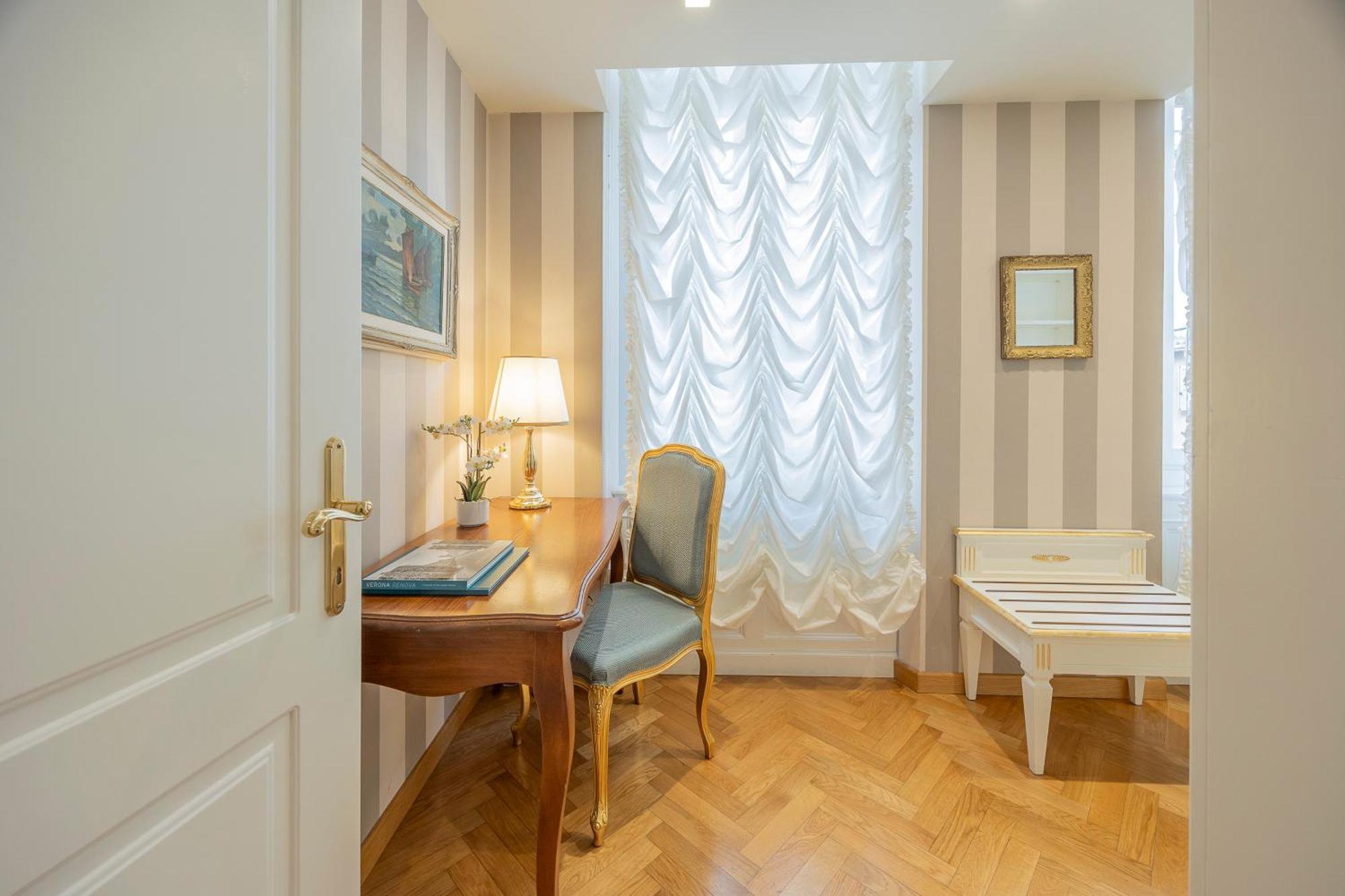 Palazzo Monga Boutique Guesthouse Verona Eksteriør billede
